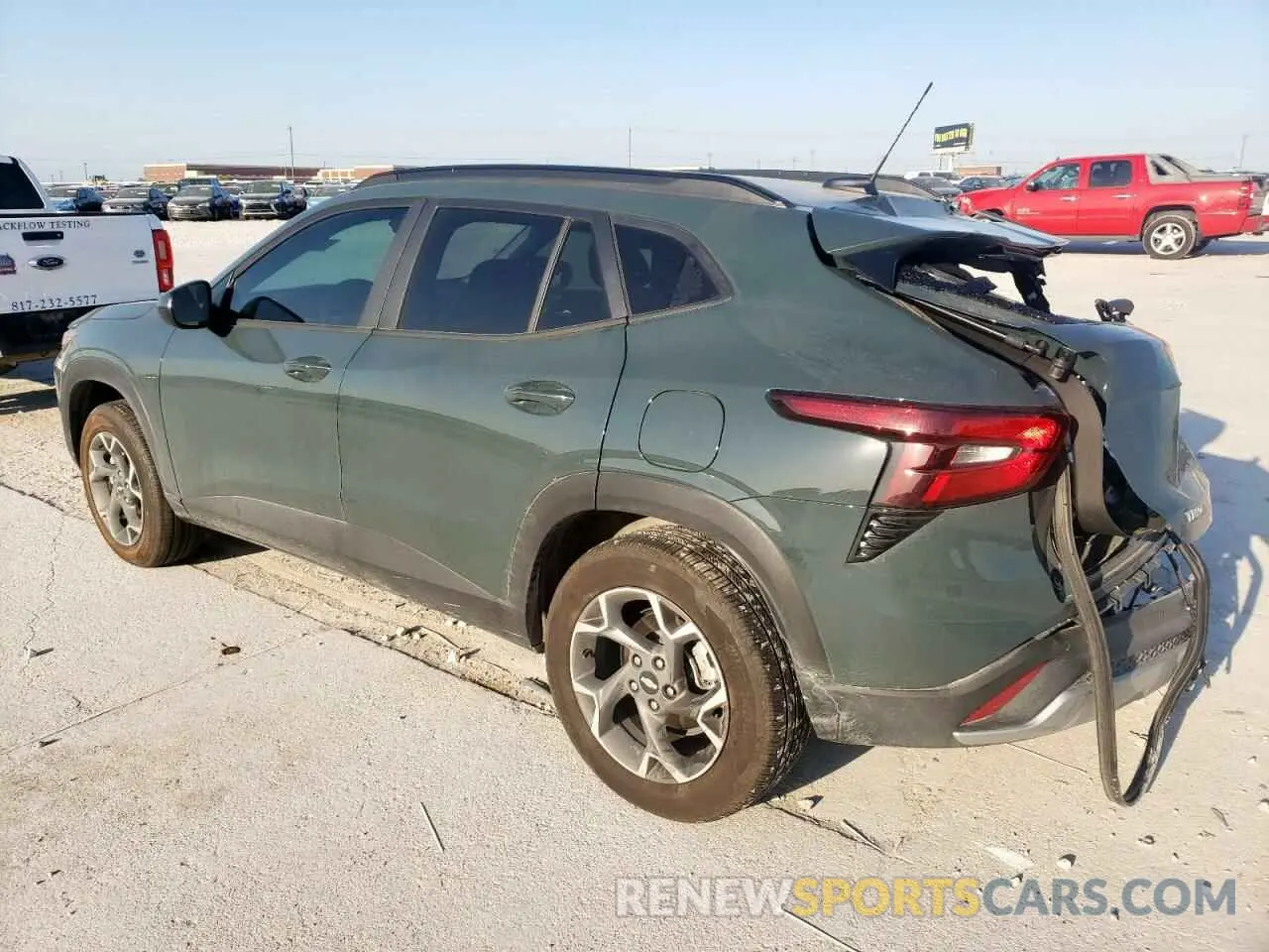 2 fotografías del automóvil dañado KL77LHEP7SC086173 CHEVROLET TRAX 2025