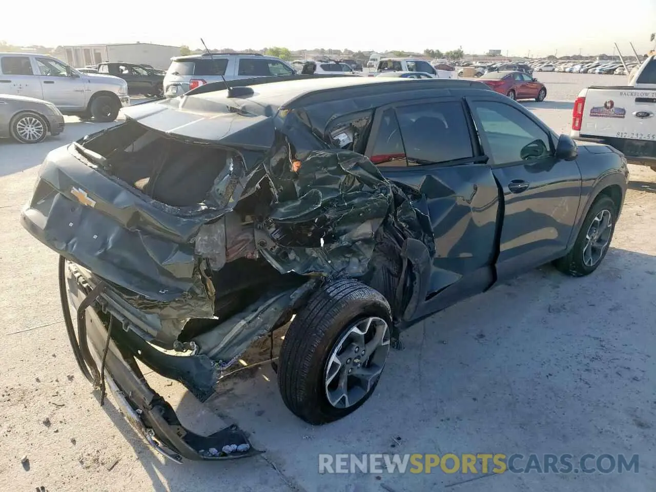 3 fotografías del automóvil dañado KL77LHEP7SC086173 CHEVROLET TRAX 2025