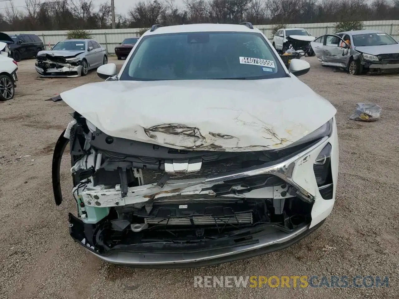 5 fotografías del automóvil dañado KL77LHEP7SC098937 CHEVROLET TRAX 2025