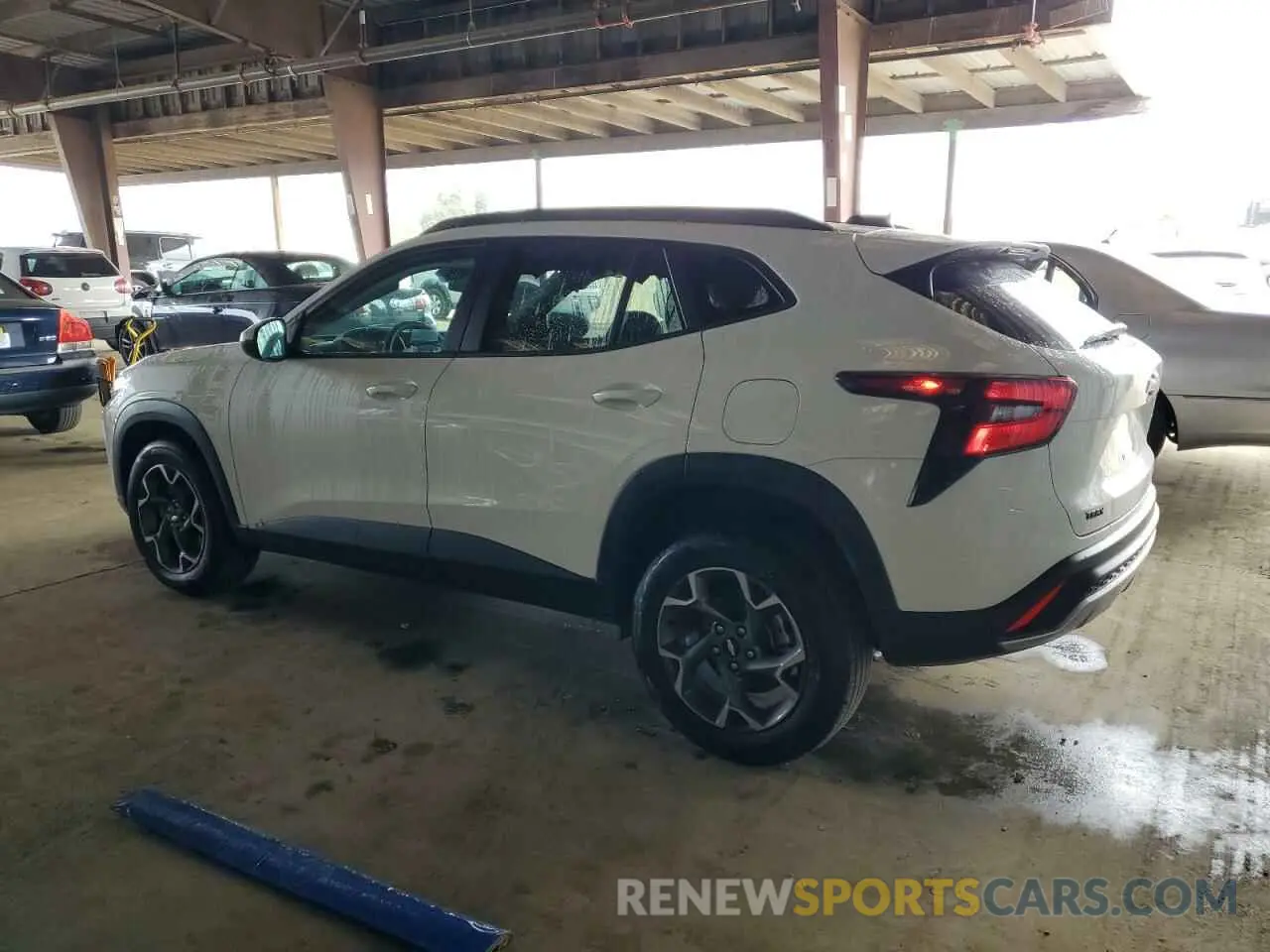 2 fotografías del automóvil dañado KL77LHEP8SC066594 CHEVROLET TRAX 2025