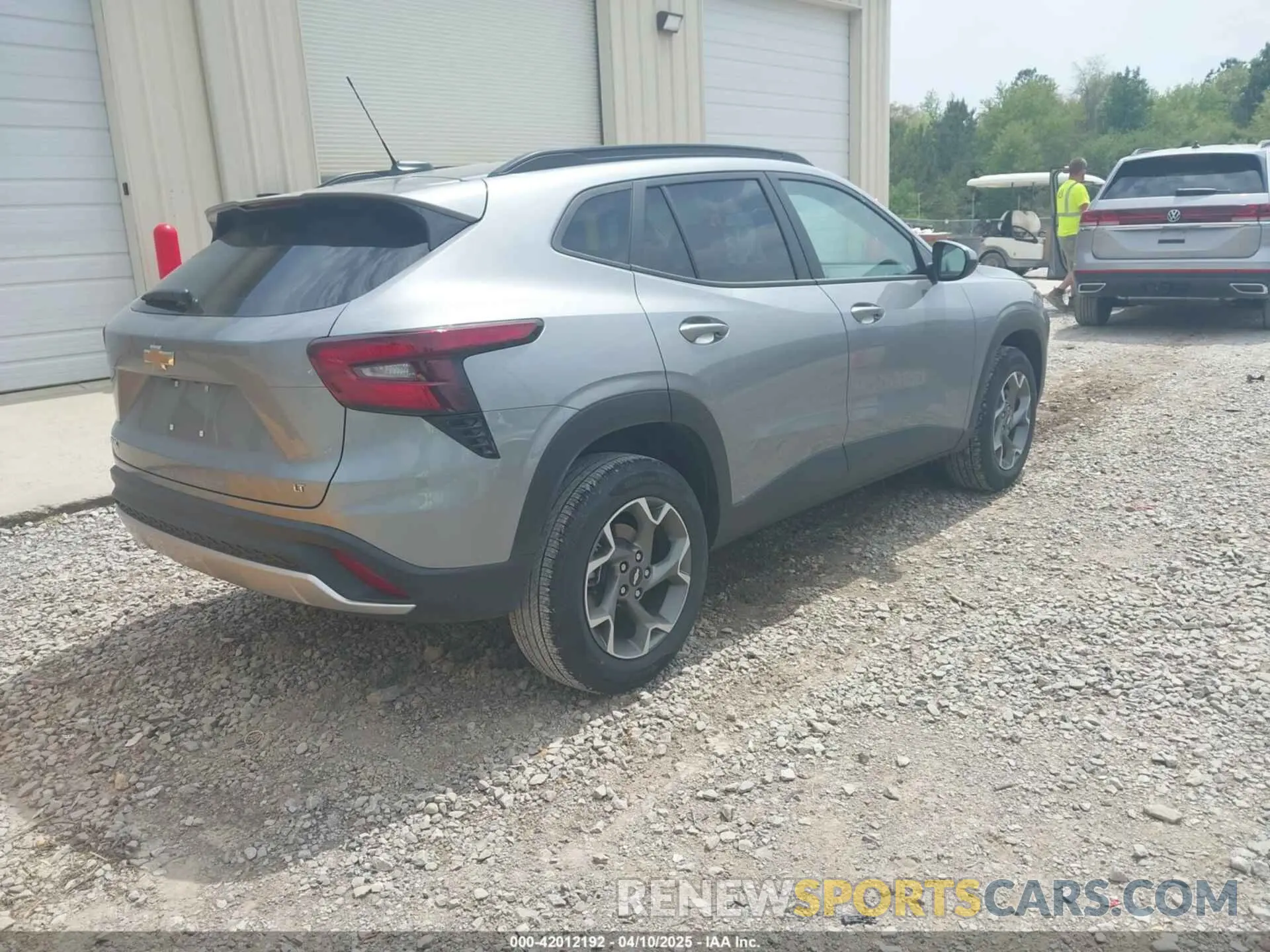 4 fotografías del automóvil dañado KL77LHEP8SC153816 CHEVROLET TRAX 2025