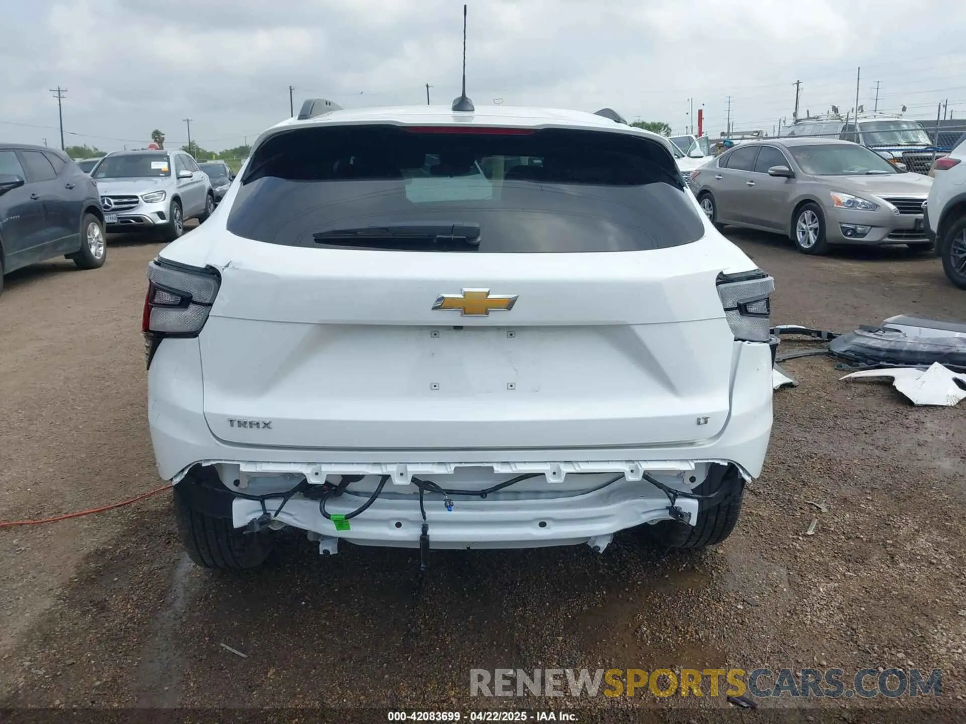 17 fotografías del automóvil dañado KL77LHEP8SC193121 CHEVROLET TRAX 2025