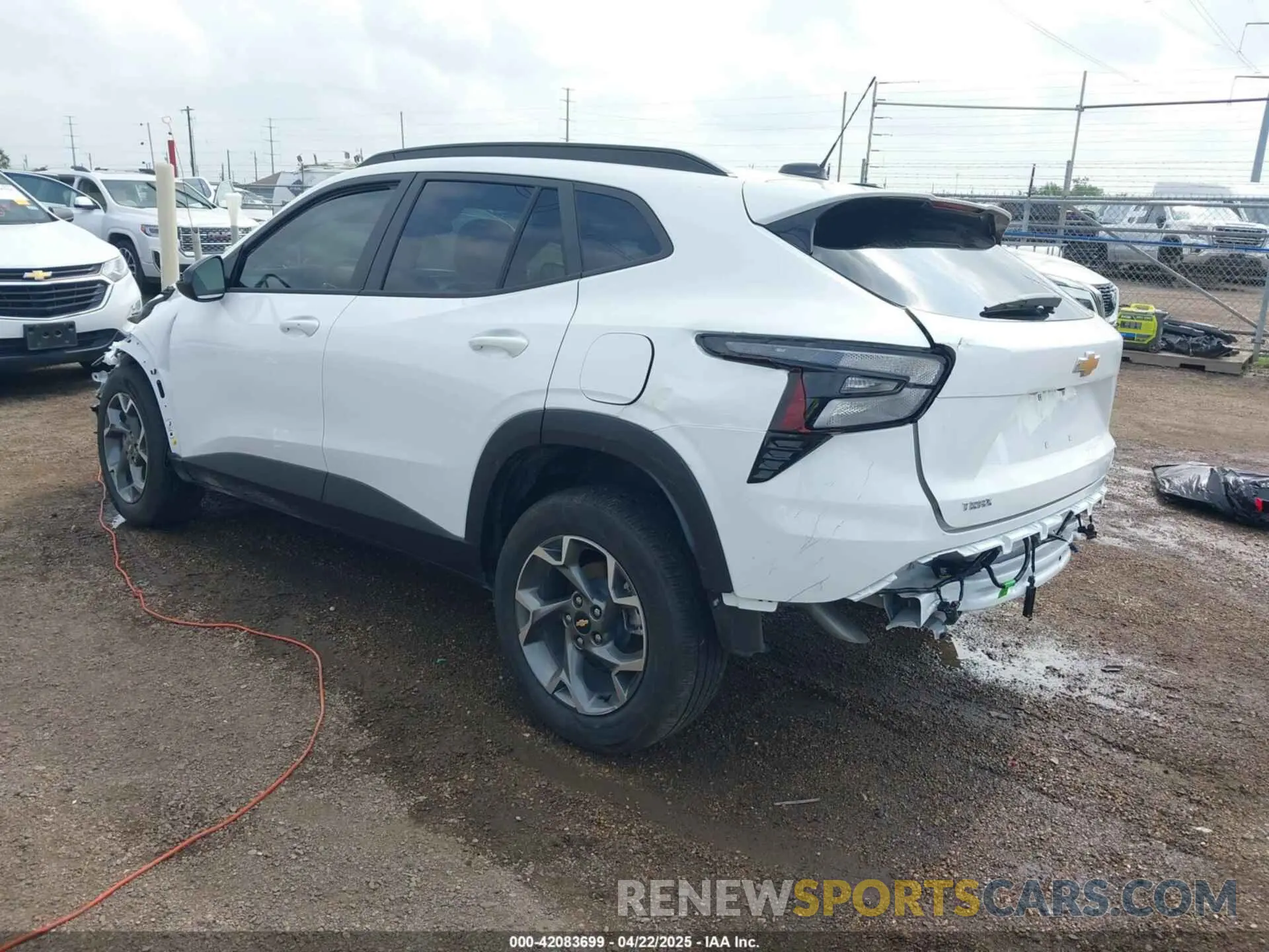 3 fotografías del automóvil dañado KL77LHEP8SC193121 CHEVROLET TRAX 2025