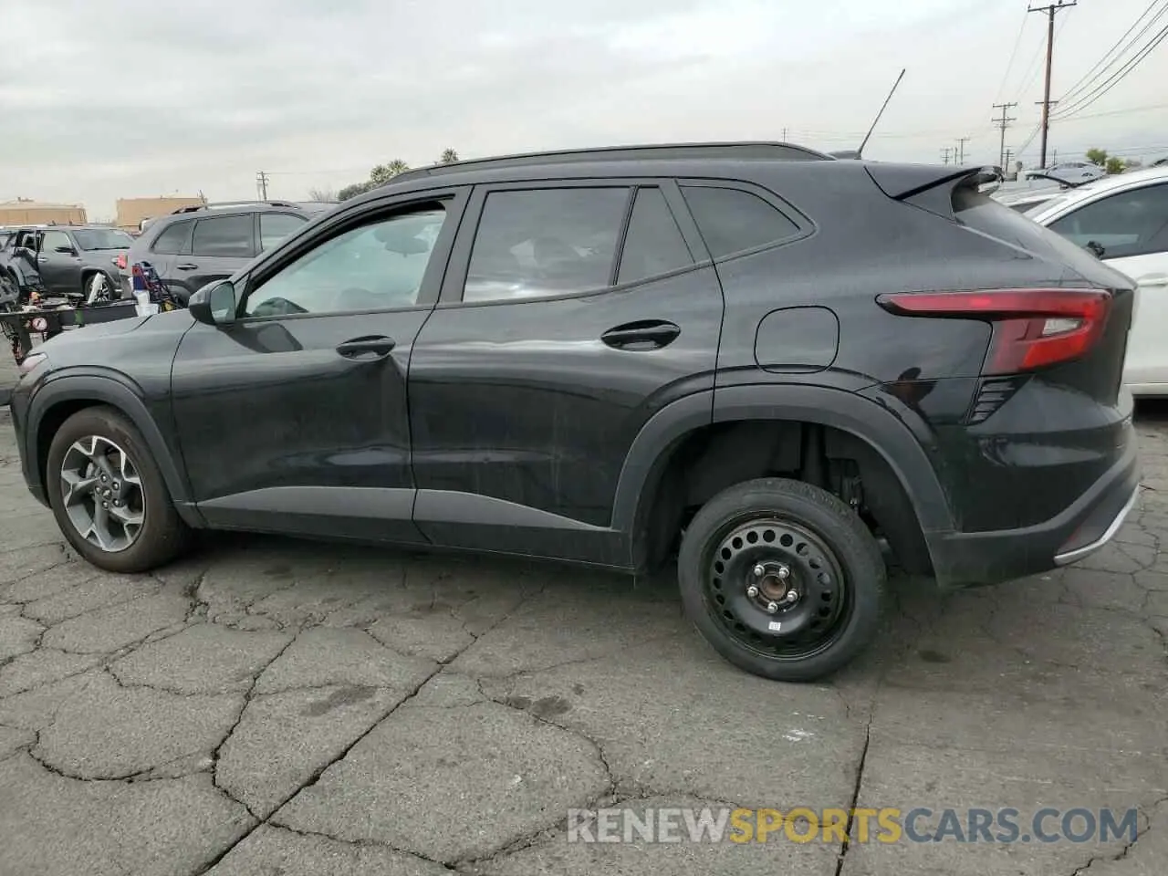 2 fotografías del automóvil dañado KL77LHEP9SC020420 CHEVROLET TRAX 2025