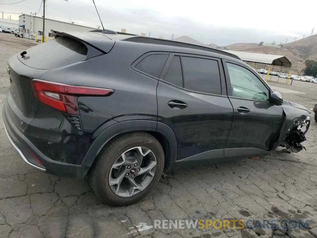 3 fotografías del automóvil dañado KL77LHEP9SC020420 CHEVROLET TRAX 2025