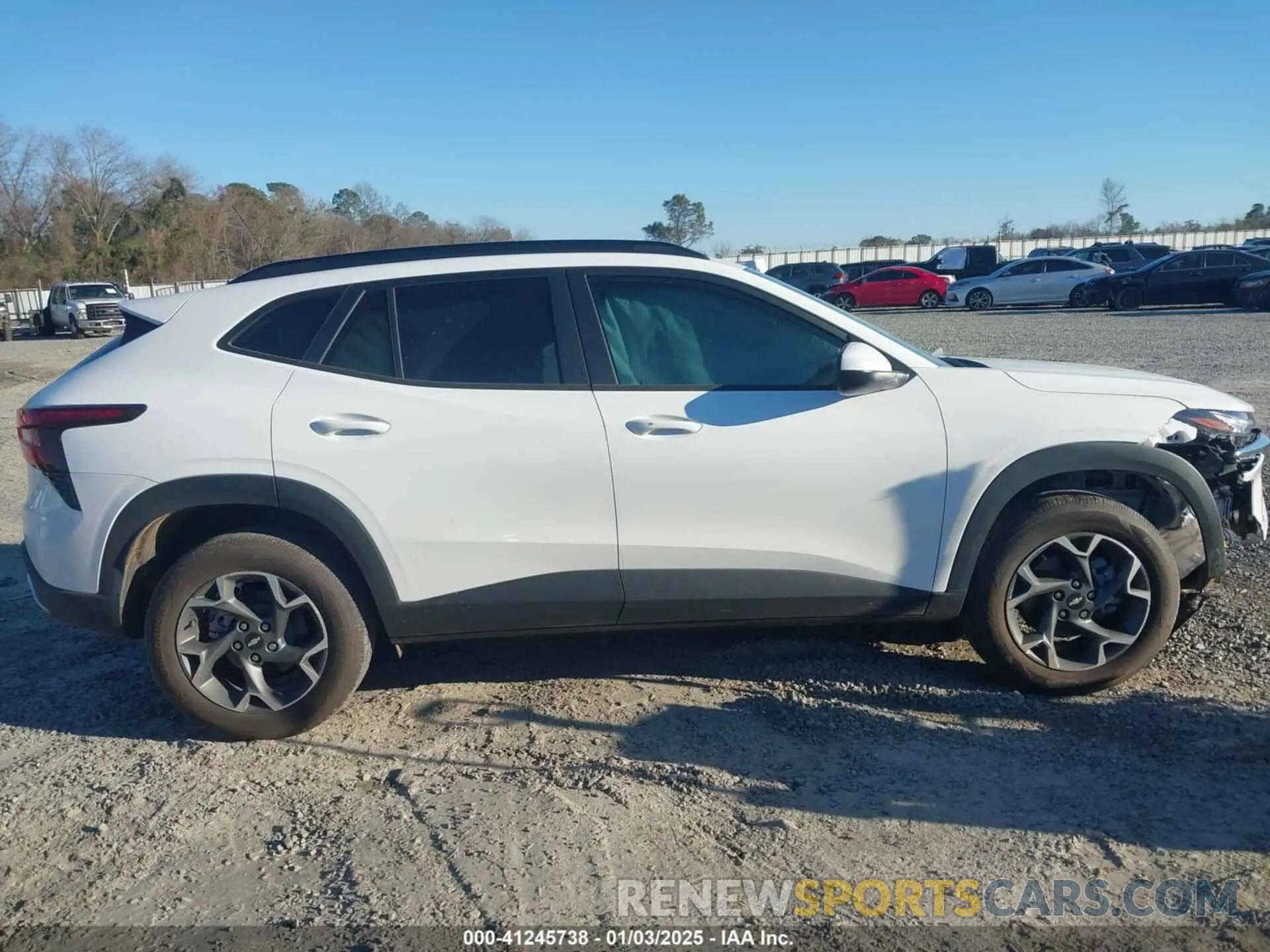 13 fotografías del automóvil dañado KL77LHEP9SC024354 CHEVROLET TRAX 2025