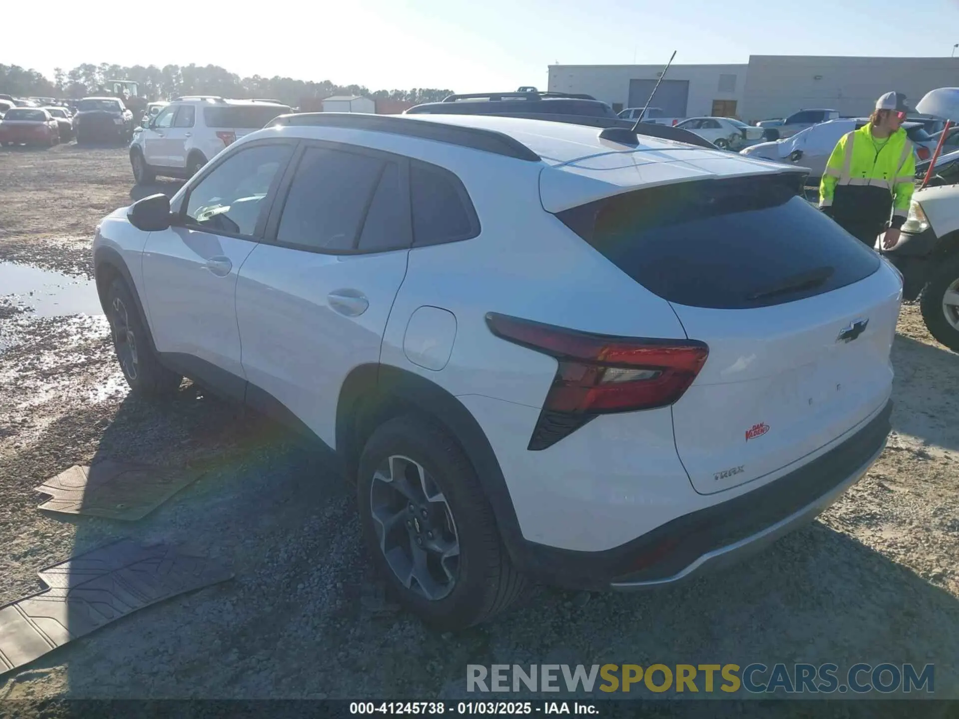3 fotografías del automóvil dañado KL77LHEP9SC024354 CHEVROLET TRAX 2025