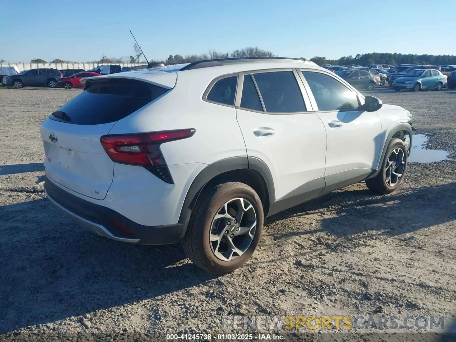 4 fotografías del automóvil dañado KL77LHEP9SC024354 CHEVROLET TRAX 2025