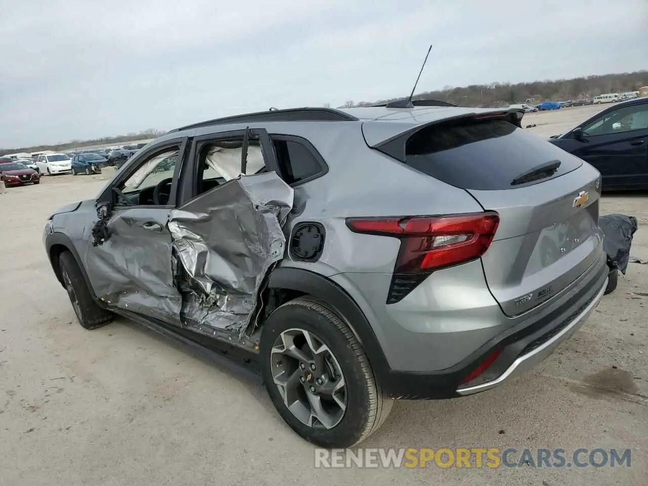 2 fotografías del automóvil dañado KL77LHEP9SC121179 CHEVROLET TRAX 2025
