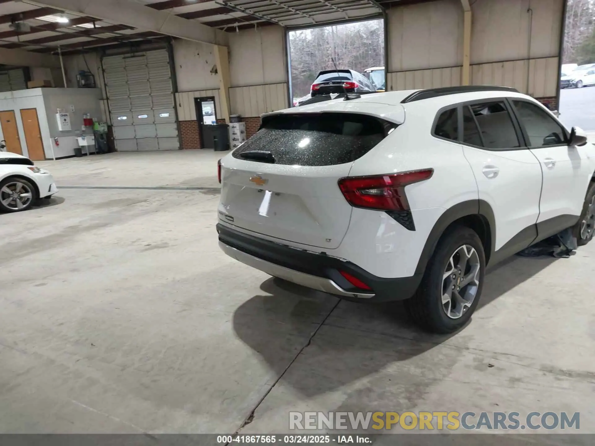 4 fotografías del automóvil dañado KL77LHEP9SC138564 CHEVROLET TRAX 2025