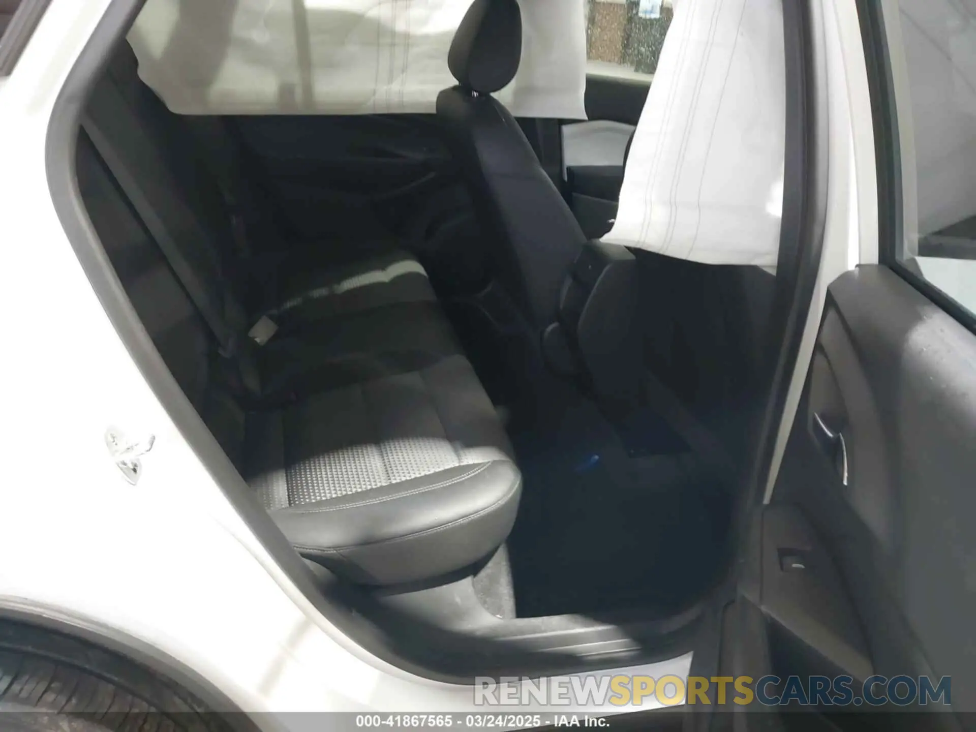 8 fotografías del automóvil dañado KL77LHEP9SC138564 CHEVROLET TRAX 2025