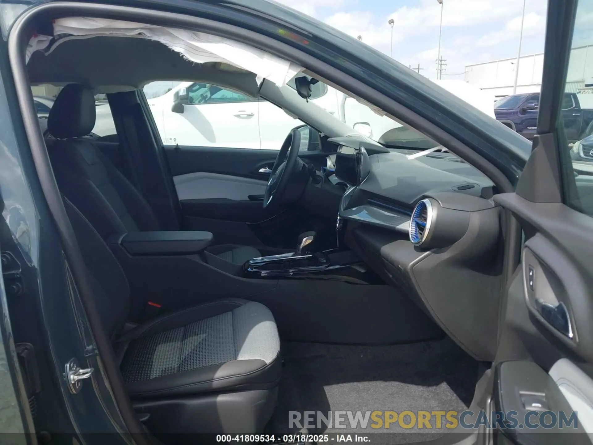 5 fotografías del automóvil dañado KL77LHEP9SC154005 CHEVROLET TRAX 2025