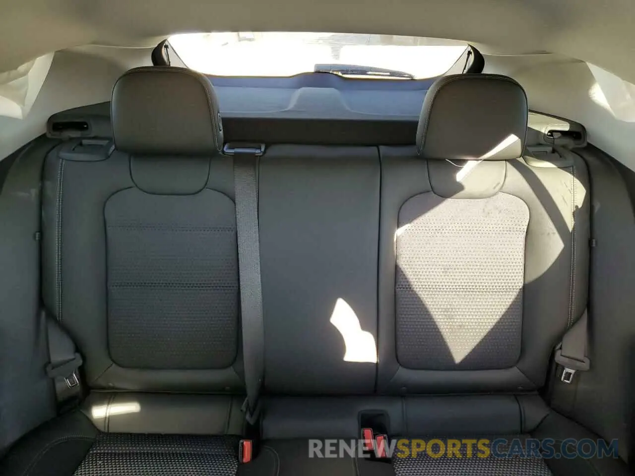 10 fotografías del automóvil dañado KL77LHEPXSC198045 CHEVROLET TRAX 2025