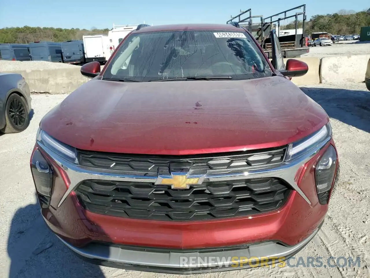 5 fotografías del automóvil dañado KL77LHEPXSC198045 CHEVROLET TRAX 2025