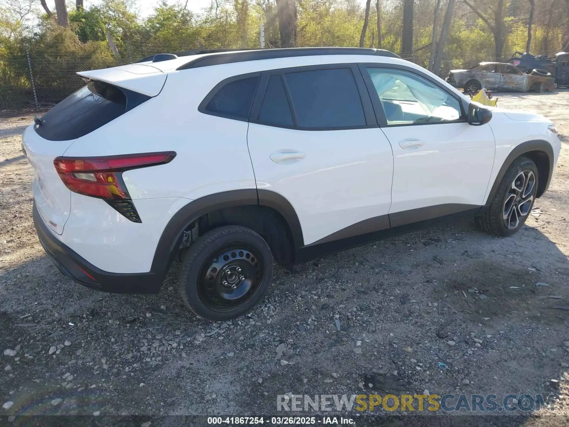 4 fotografías del automóvil dañado KL77LJEP0SC025657 CHEVROLET TRAX 2025