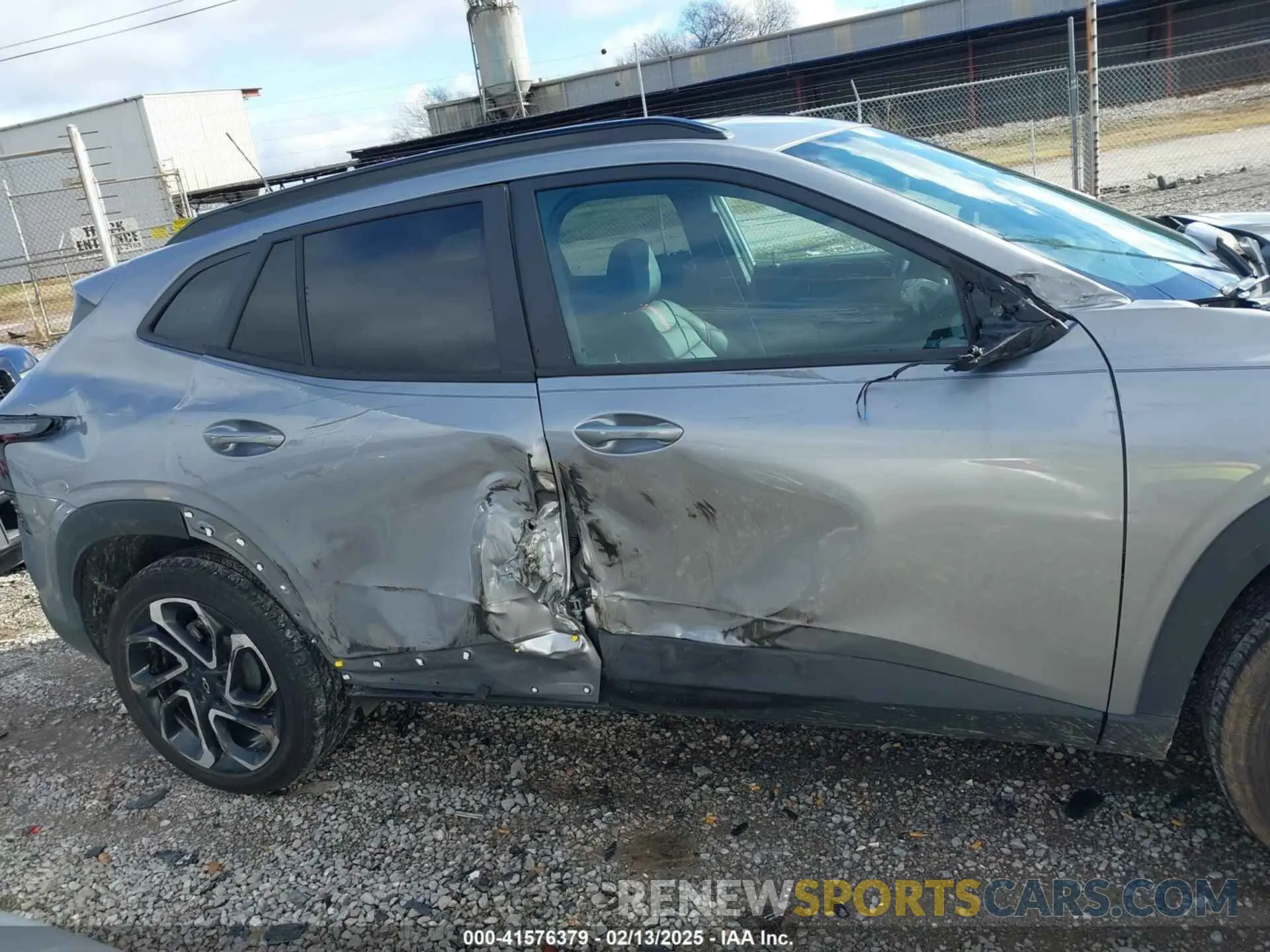 13 fotografías del automóvil dañado KL77LJEP1SC015431 CHEVROLET TRAX 2025