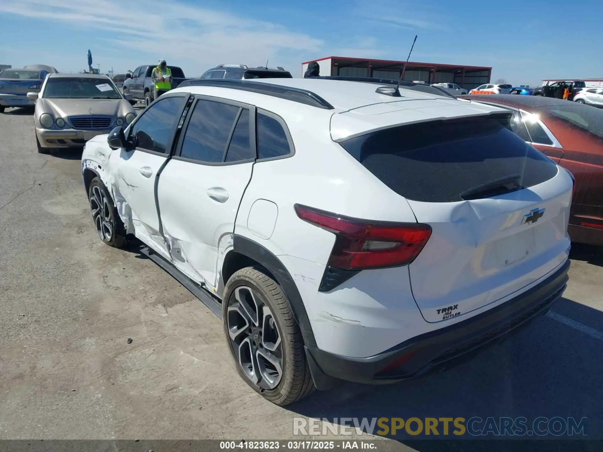 3 fotografías del automóvil dañado KL77LJEP2SC032397 CHEVROLET TRAX 2025