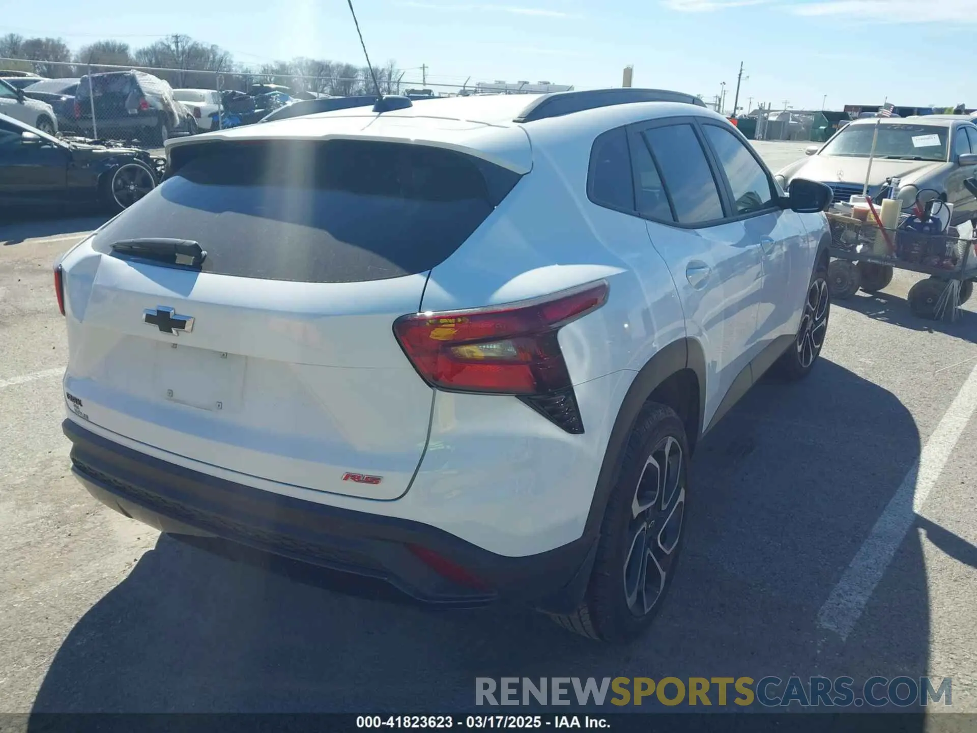 4 fotografías del automóvil dañado KL77LJEP2SC032397 CHEVROLET TRAX 2025