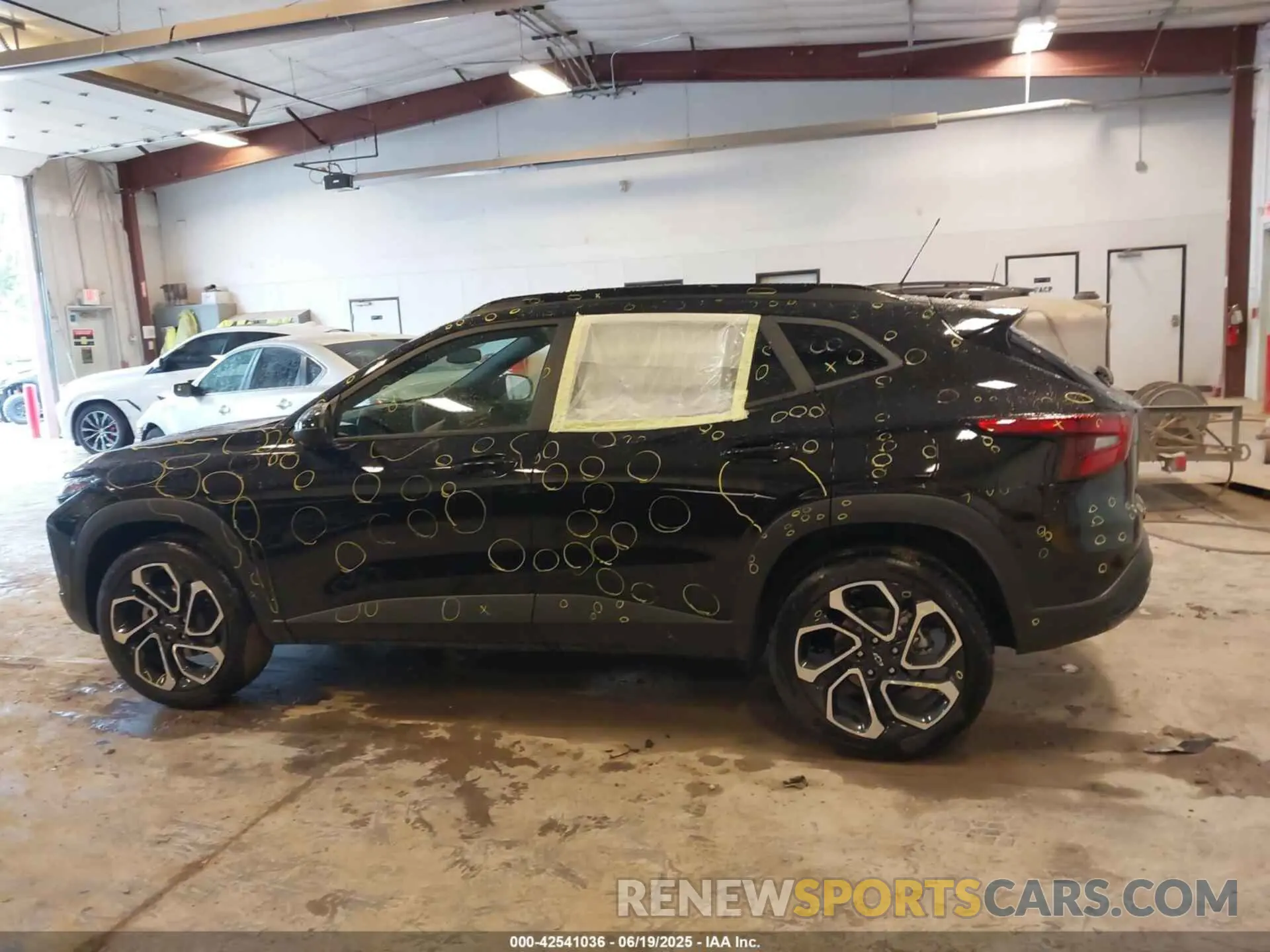 14 fotografías del automóvil dañado KL77LJEP2SC236214 CHEVROLET TRAX 2025