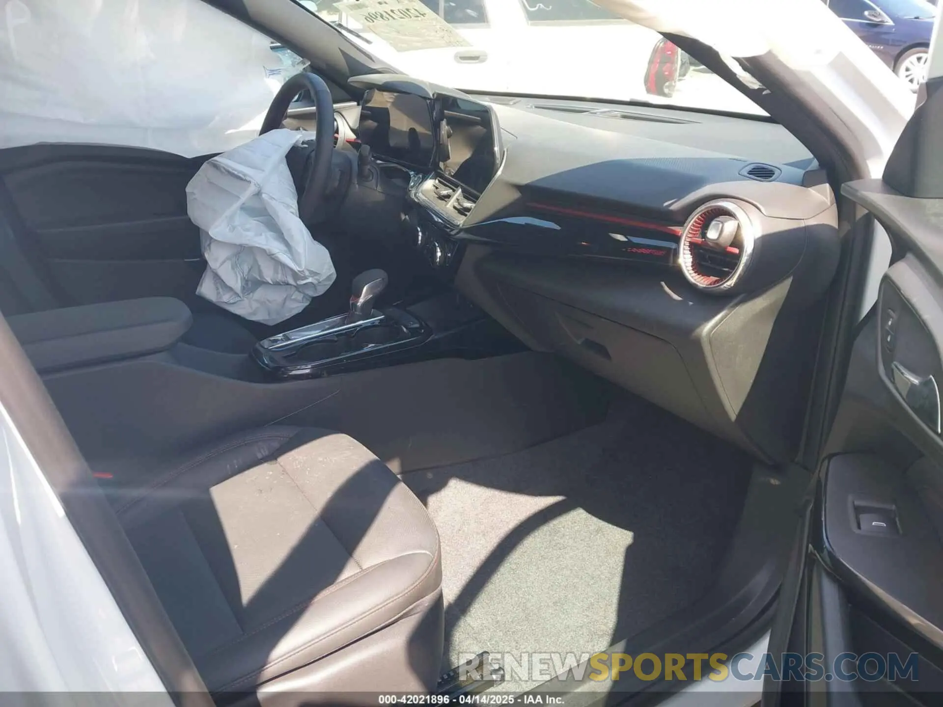 5 fotografías del automóvil dañado KL77LJEP3SC099073 CHEVROLET TRAX 2025