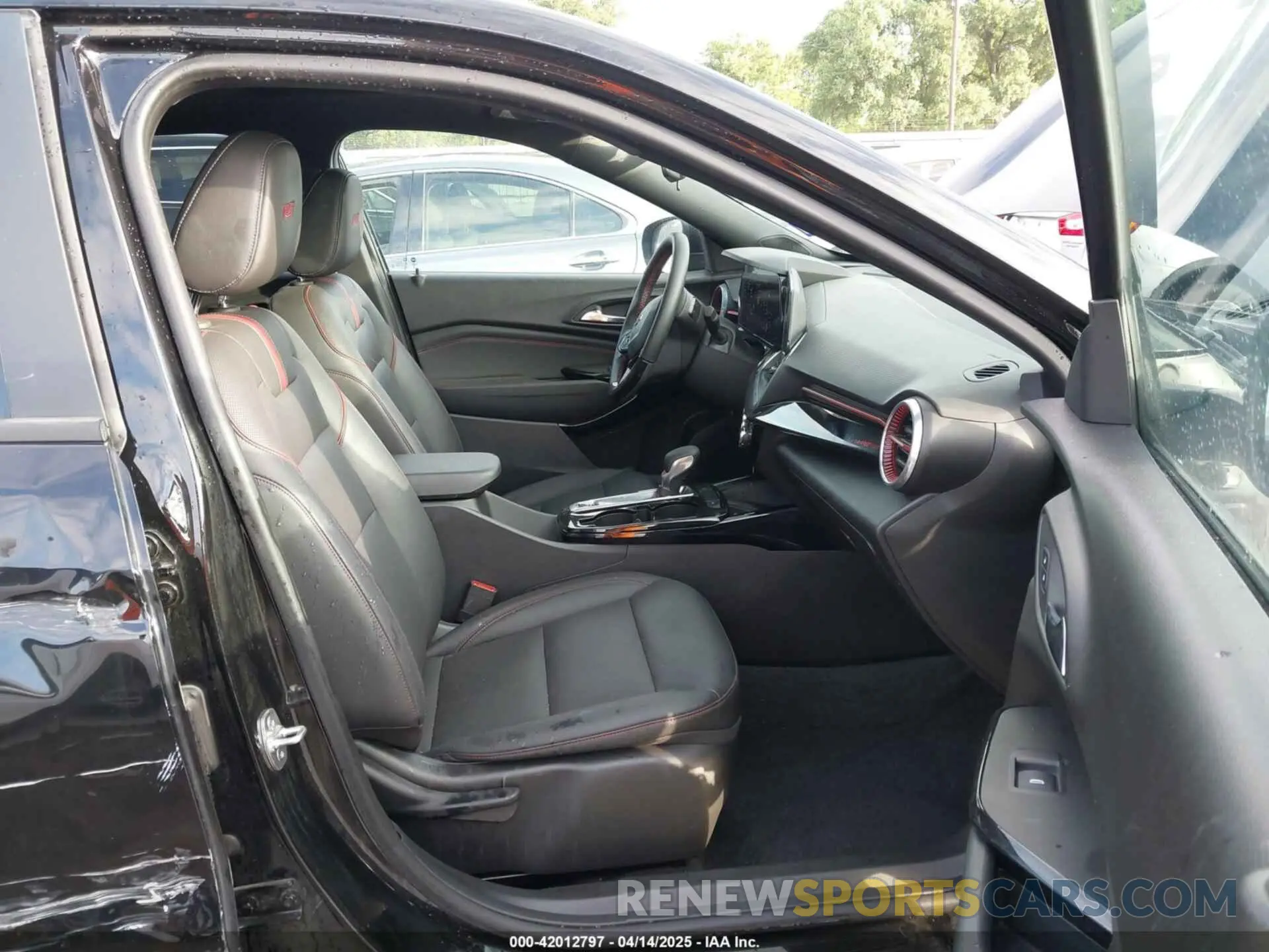 5 fotografías del automóvil dañado KL77LJEP5SC019885 CHEVROLET TRAX 2025