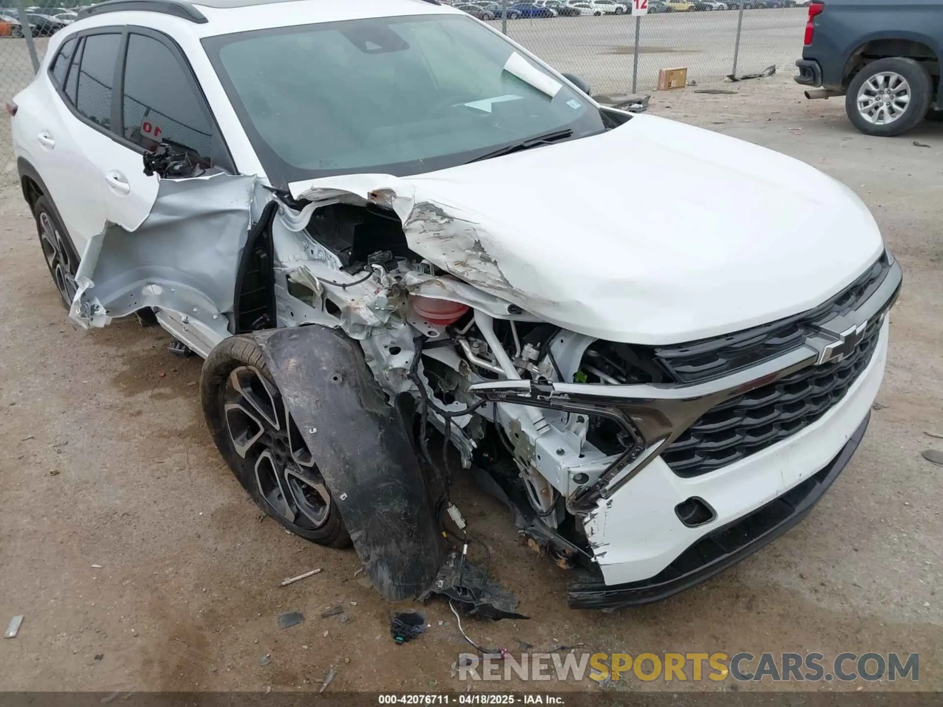 6 fotografías del automóvil dañado KL77LJEP5SC036783 CHEVROLET TRAX 2025