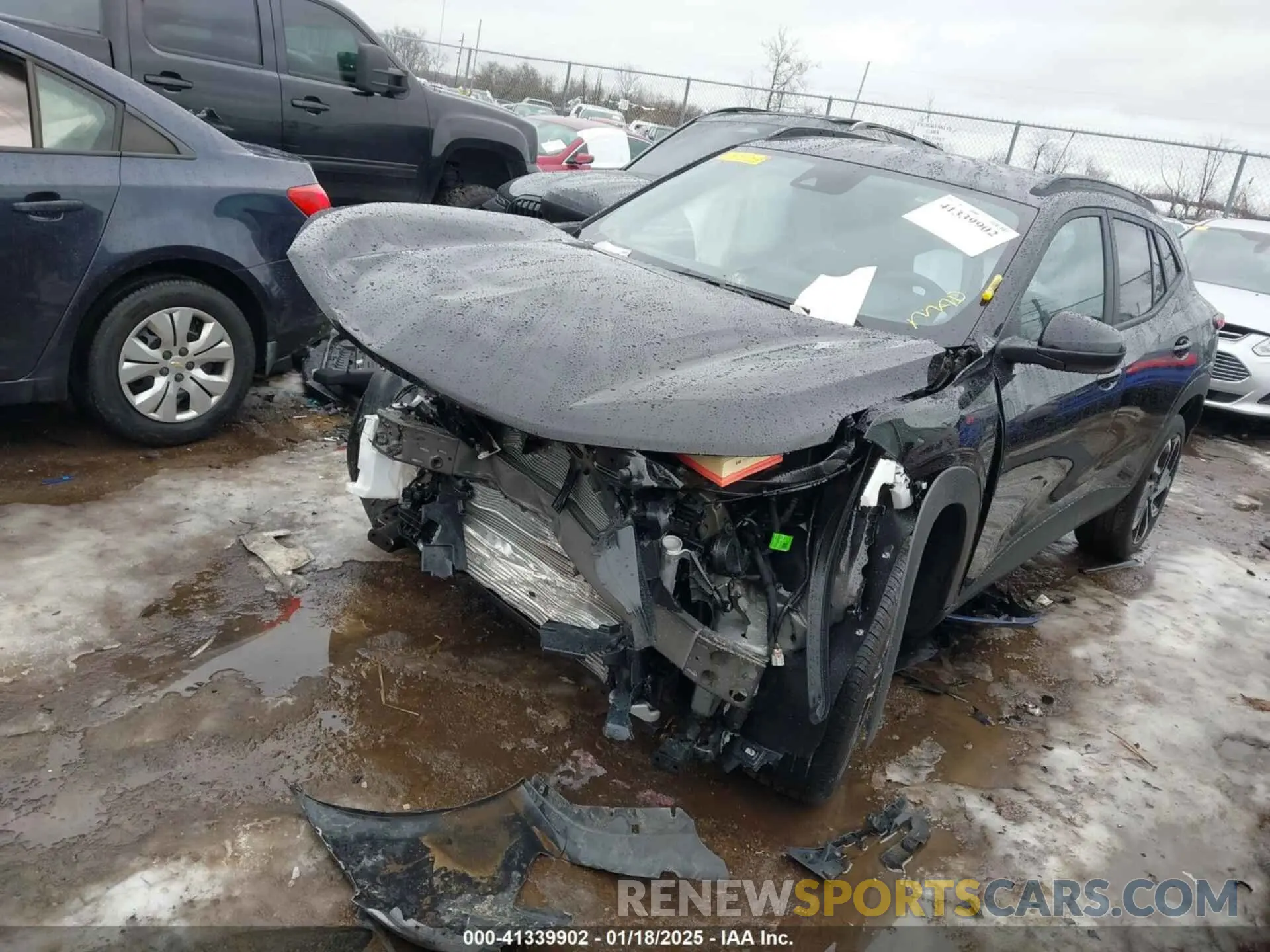 2 fotografías del automóvil dañado KL77LJEP5SC134745 CHEVROLET TRAX 2025