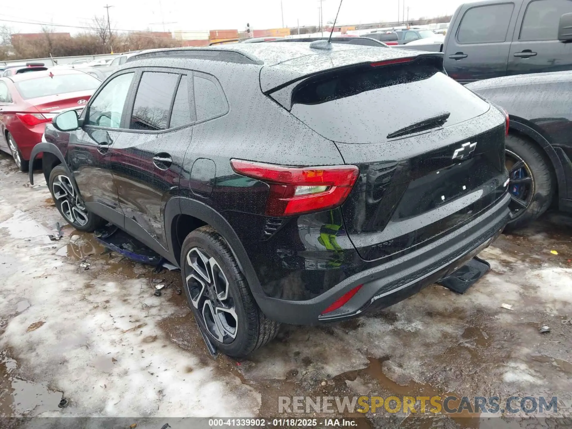 3 fotografías del automóvil dañado KL77LJEP5SC134745 CHEVROLET TRAX 2025