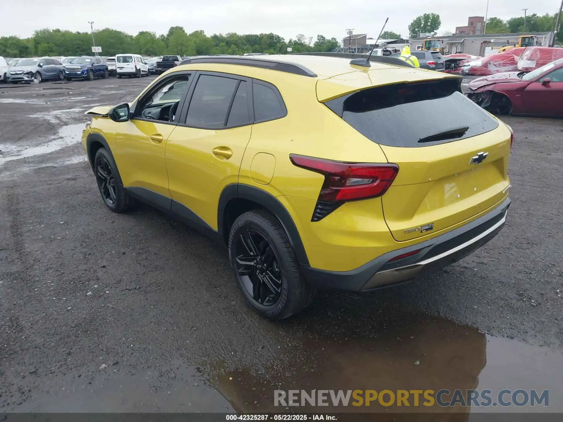 3 fotografías del automóvil dañado KL77LKEP2SC124485 CHEVROLET TRAX 2025