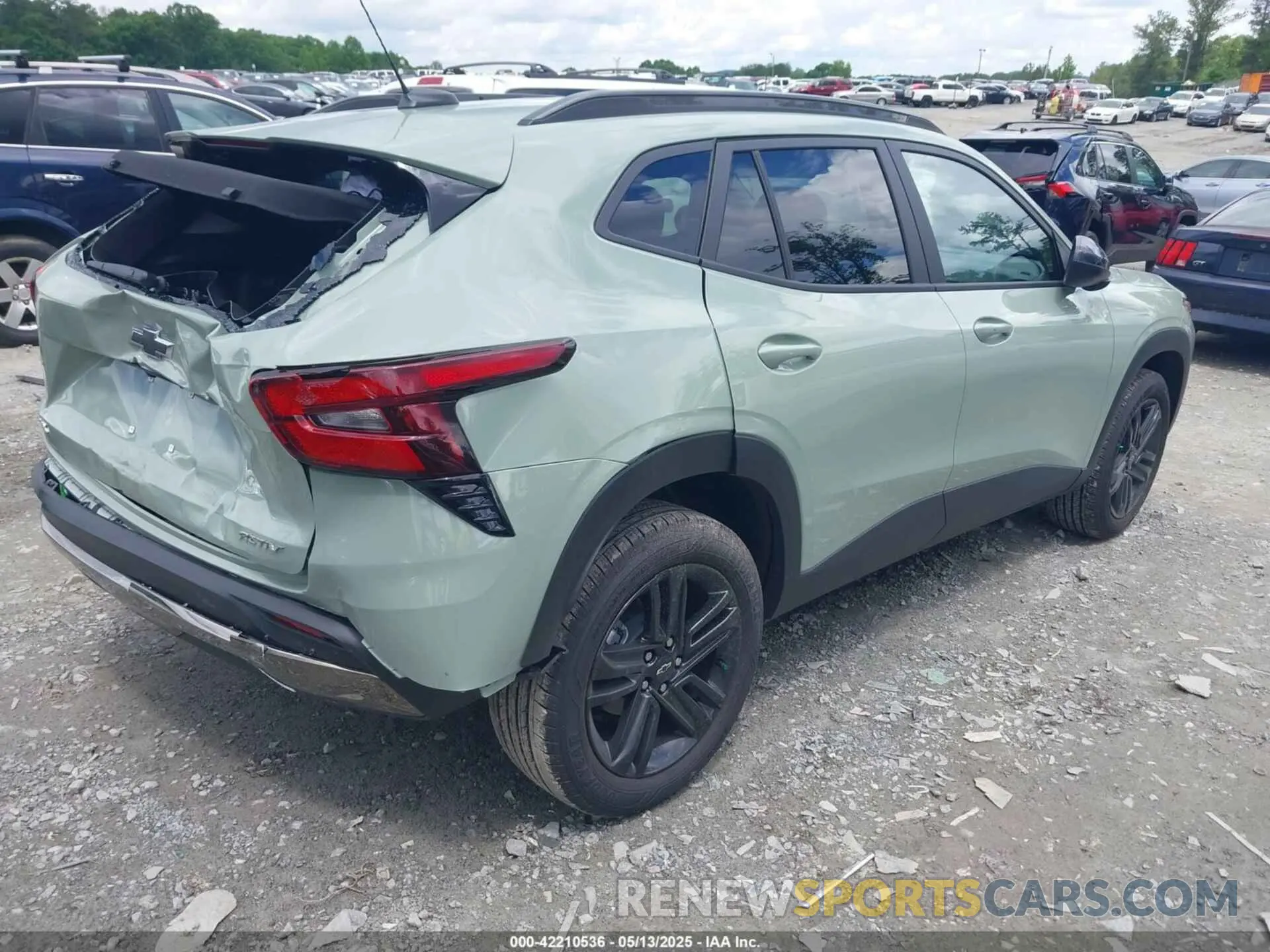 4 fotografías del automóvil dañado KL77LKEP2SC210881 CHEVROLET TRAX 2025