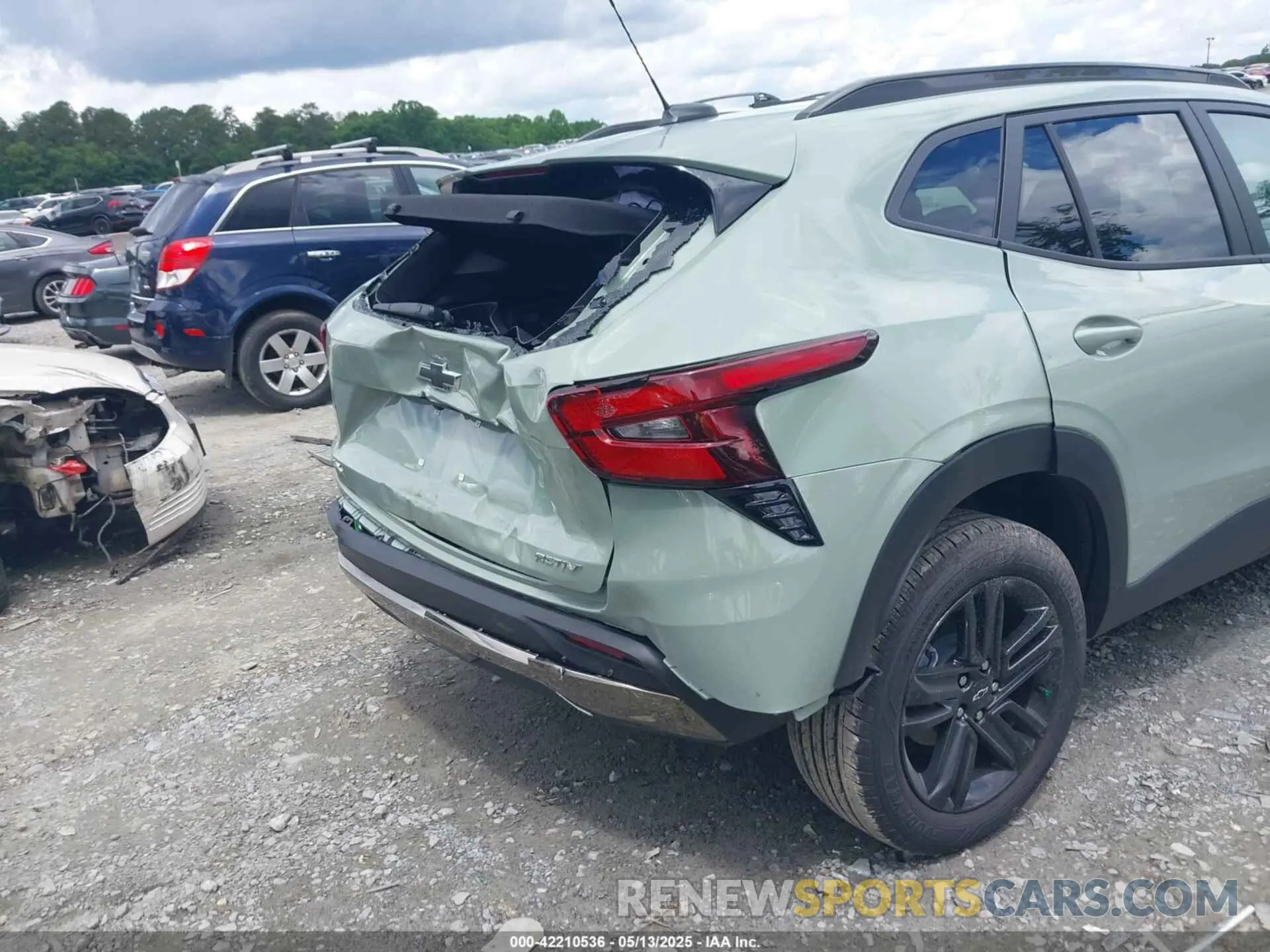 6 fotografías del automóvil dañado KL77LKEP2SC210881 CHEVROLET TRAX 2025