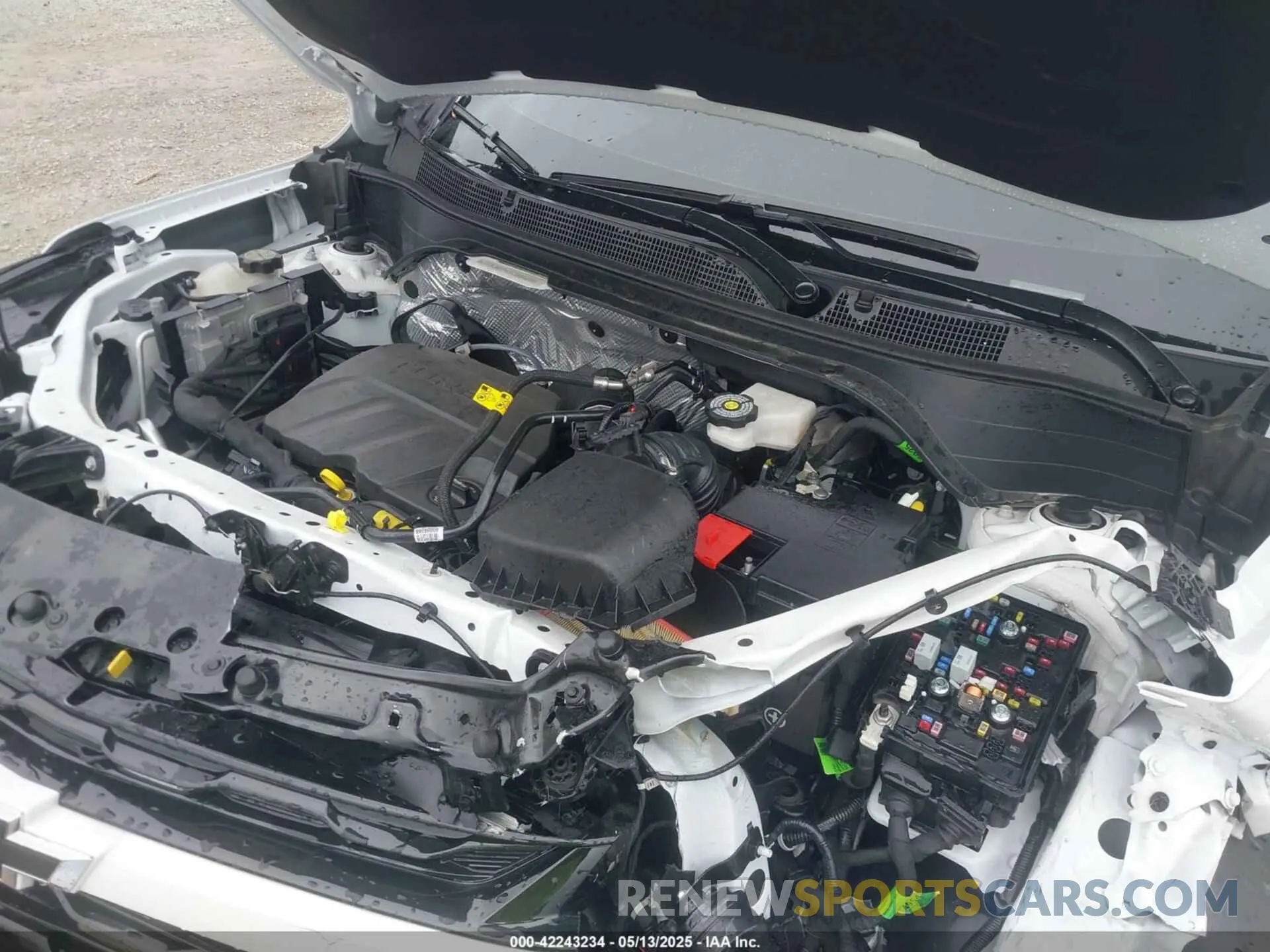 10 fotografías del automóvil dañado KL77LKEP4SC086886 CHEVROLET TRAX 2025