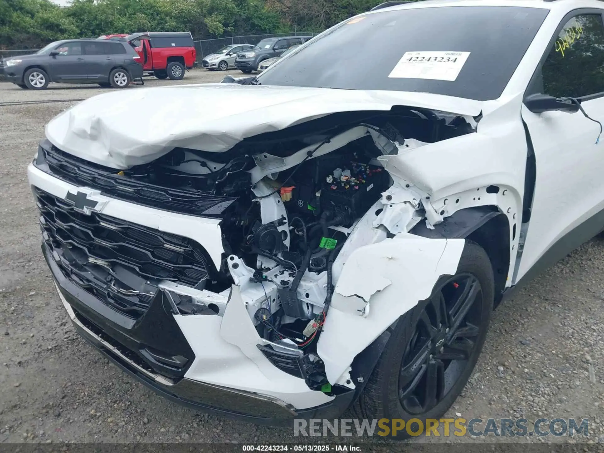6 fotografías del automóvil dañado KL77LKEP4SC086886 CHEVROLET TRAX 2025