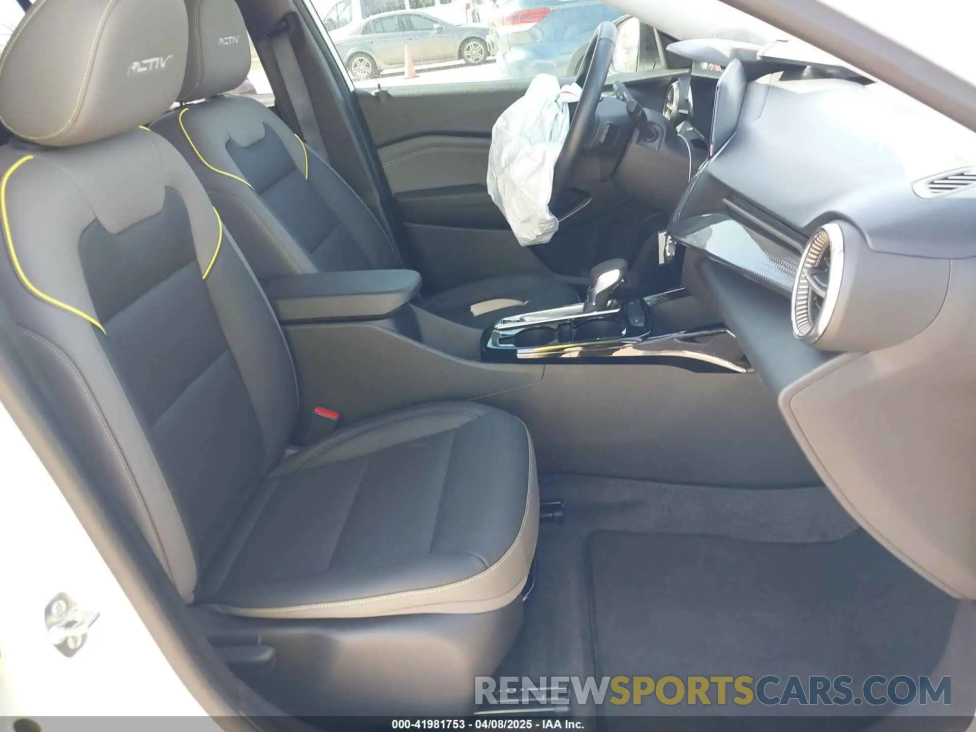 5 fotografías del automóvil dañado KL77LKEP4SC104061 CHEVROLET TRAX 2025