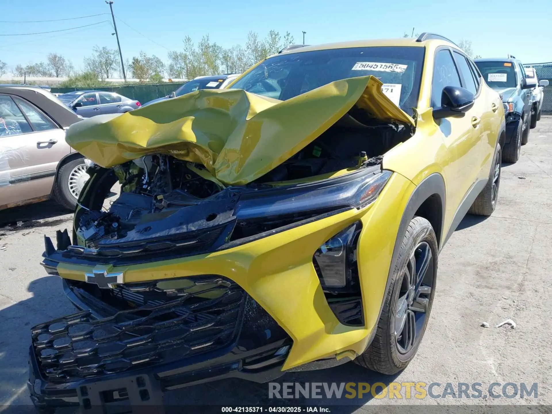 2 fotografías del automóvil dañado KL77LKEP4SC106926 CHEVROLET TRAX 2025