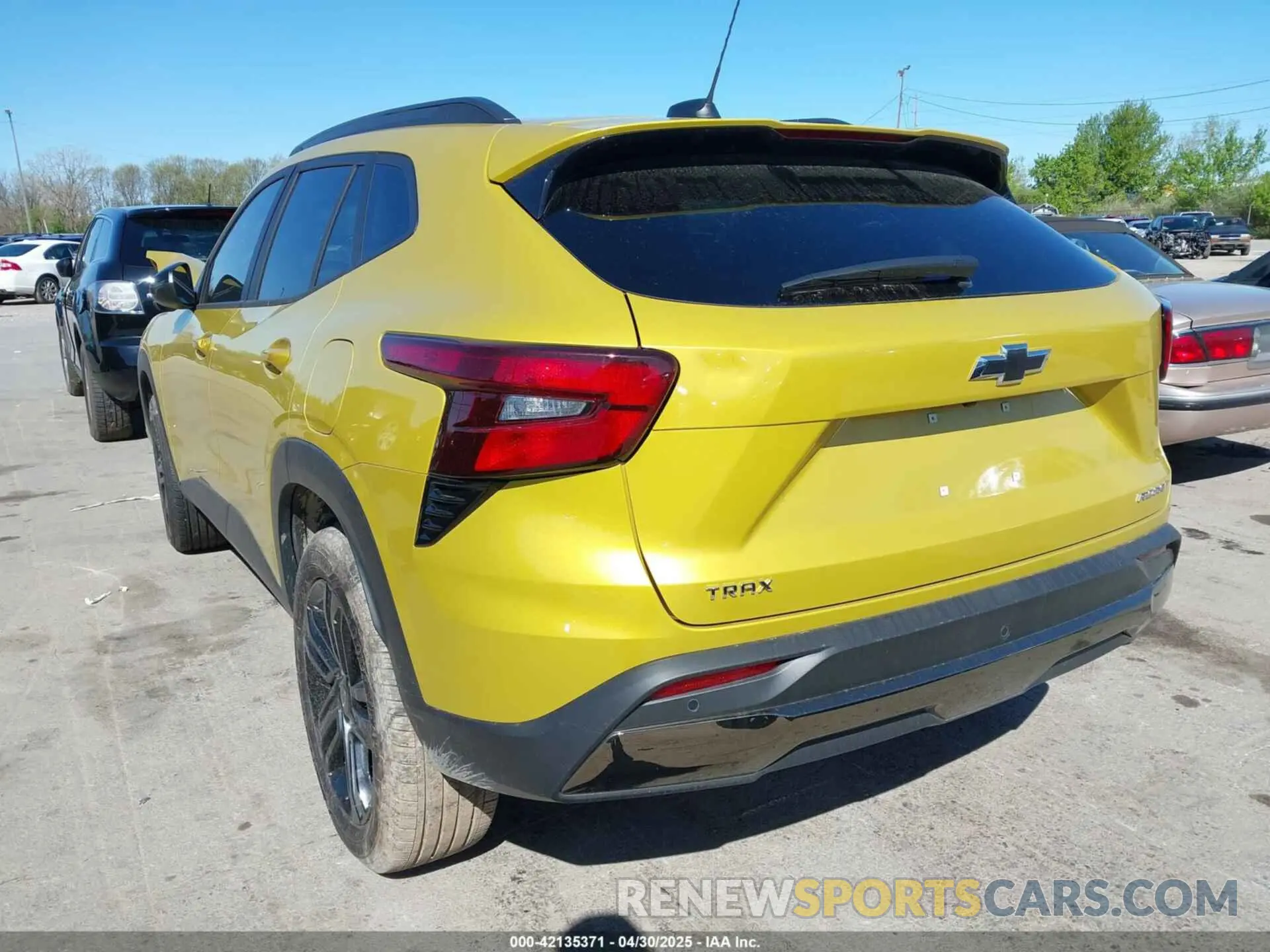 3 fotografías del automóvil dañado KL77LKEP4SC106926 CHEVROLET TRAX 2025