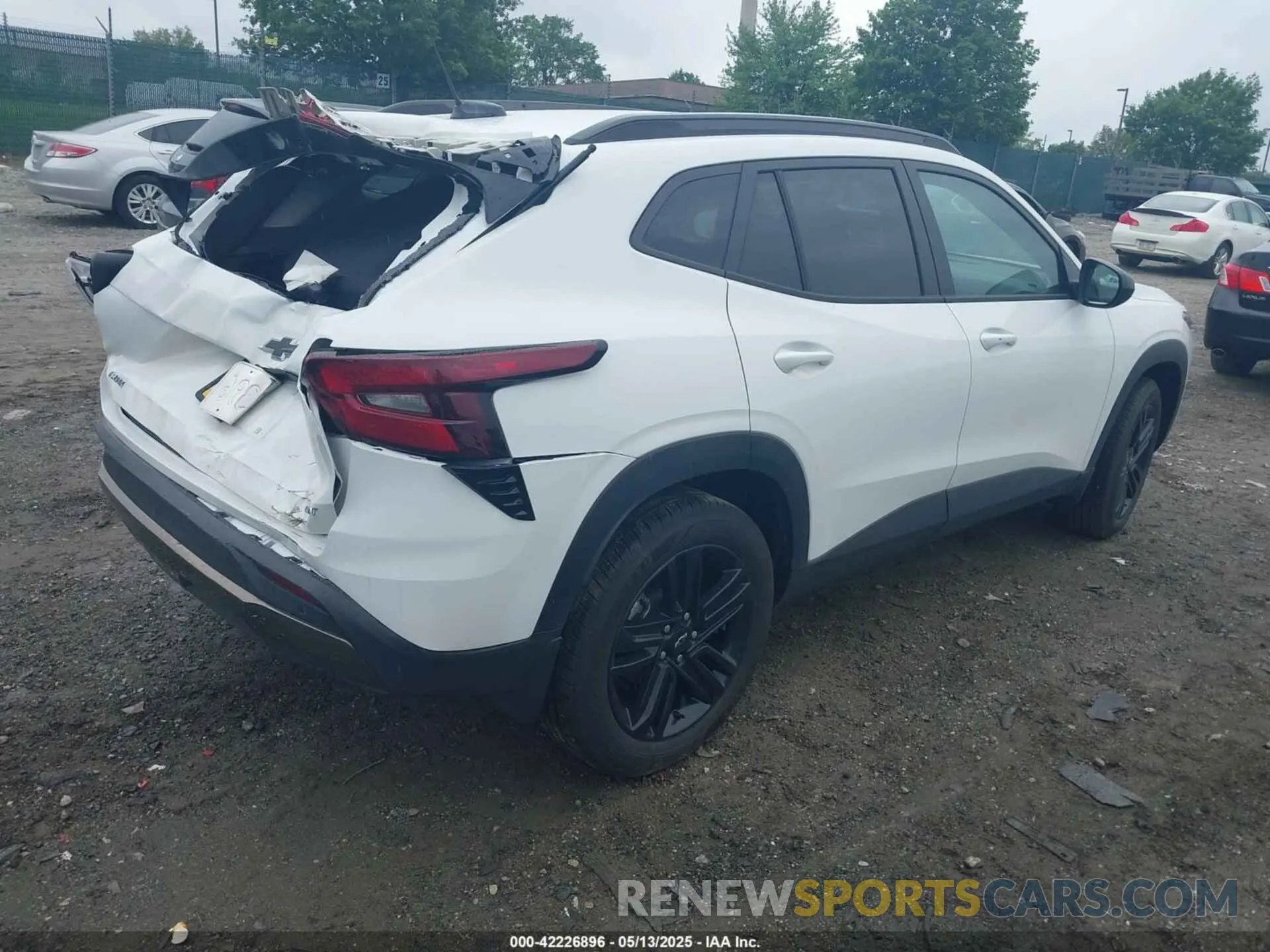 4 fotografías del automóvil dañado KL77LKEP9SC025856 CHEVROLET TRAX 2025