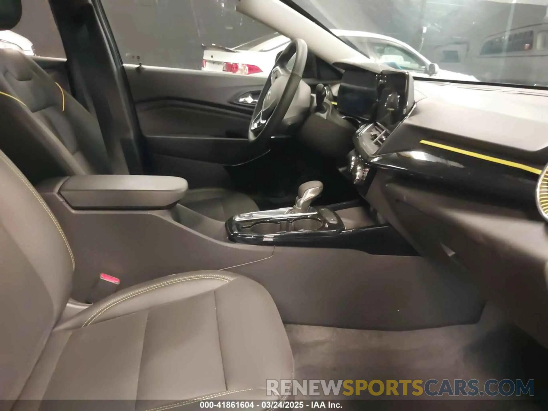 5 fotografías del automóvil dañado KL77LKEP9SC102726 CHEVROLET TRAX 2025