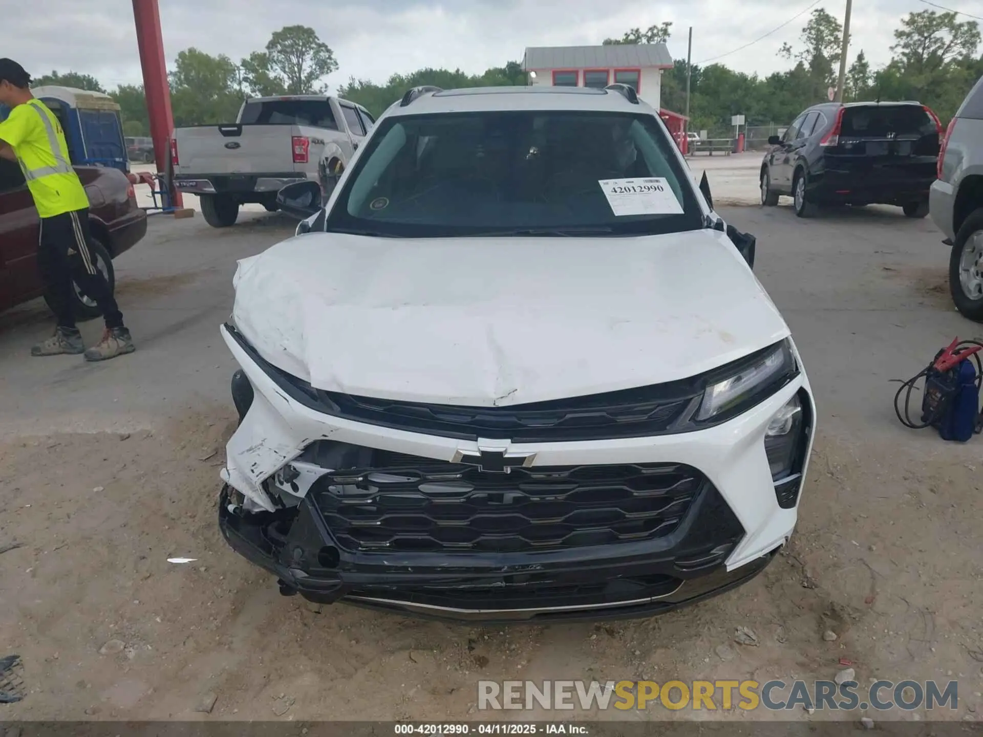 12 fotografías del automóvil dañado KL77LKEPXSC067744 CHEVROLET TRAX 2025