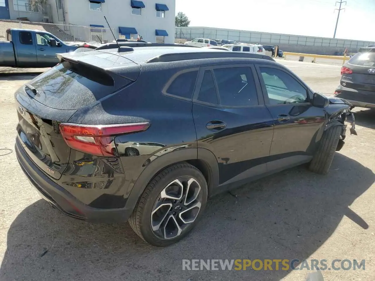 3 fotografías del automóvil dañado KL77LJE23RC082949 CHEVROLET TRAX 2RS 2024