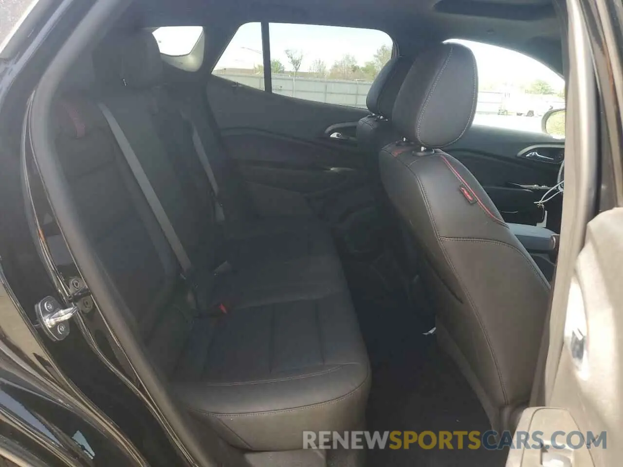 10 fotografías del automóvil dañado KL77LJE24RC015261 CHEVROLET TRAX 2RS 2024