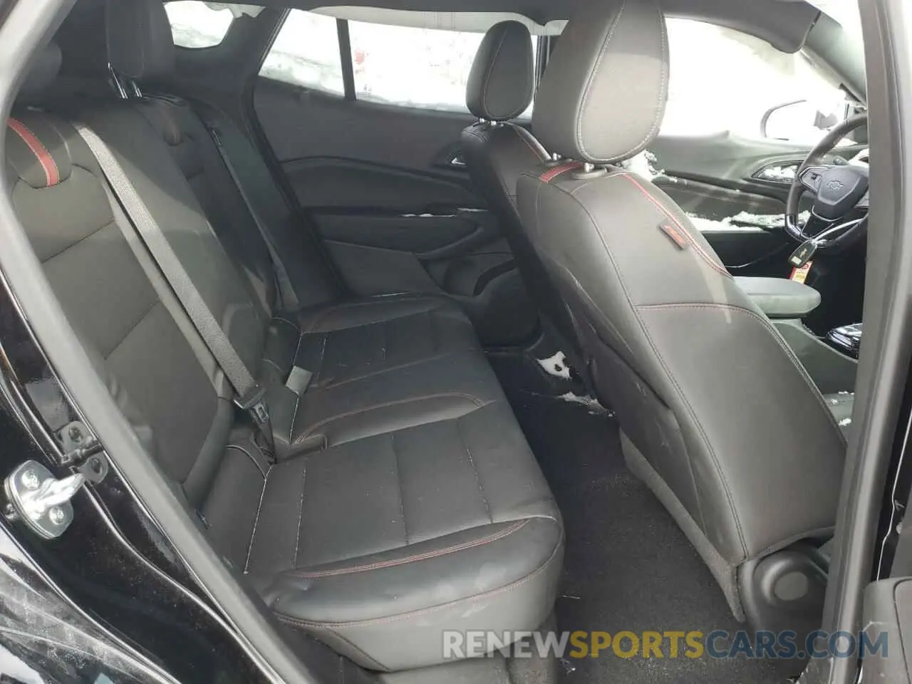 12 fotografías del automóvil dañado KL77LJE26RC213372 CHEVROLET TRAX 2RS 2024