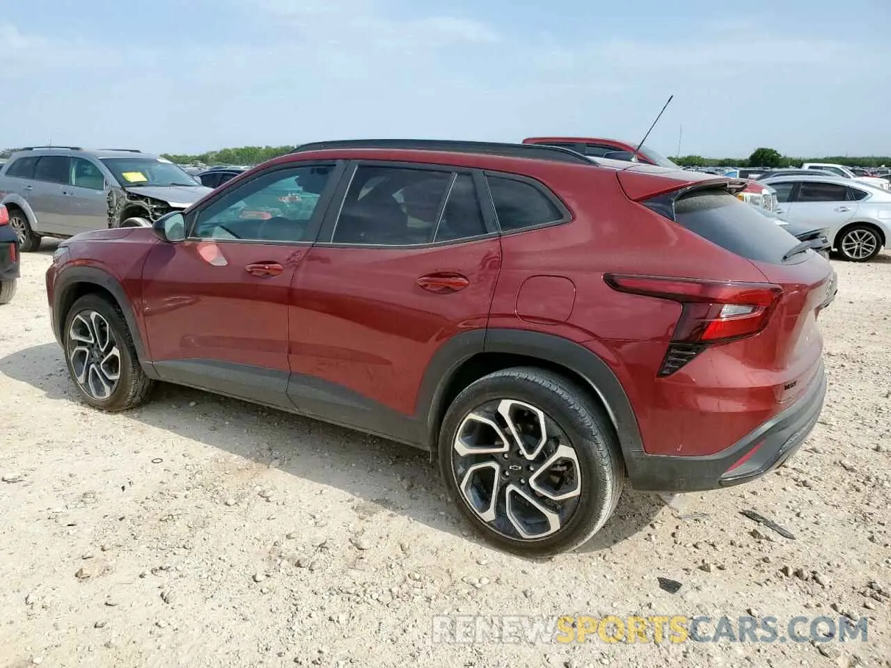 2 fotografías del automóvil dañado KL77LJE26RC213839 CHEVROLET TRAX 2RS 2024