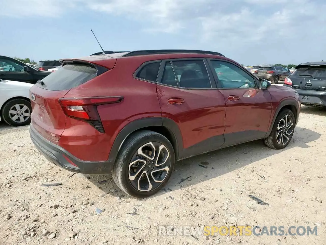 3 fotografías del automóvil dañado KL77LJE26RC213839 CHEVROLET TRAX 2RS 2024