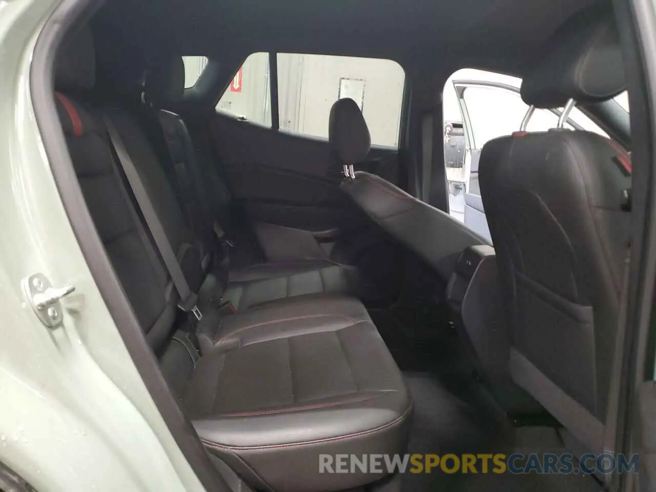10 fotografías del automóvil dañado KL77LJE27RC206317 CHEVROLET TRAX 2RS 2024