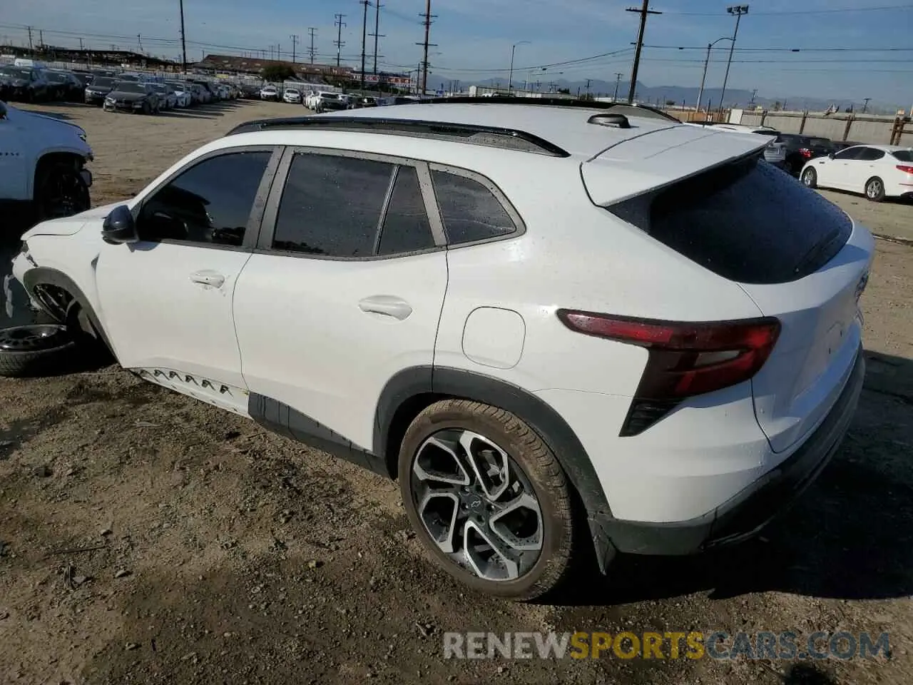 2 fotografías del automóvil dañado KL77LJE28RC000567 CHEVROLET TRAX 2RS 2024