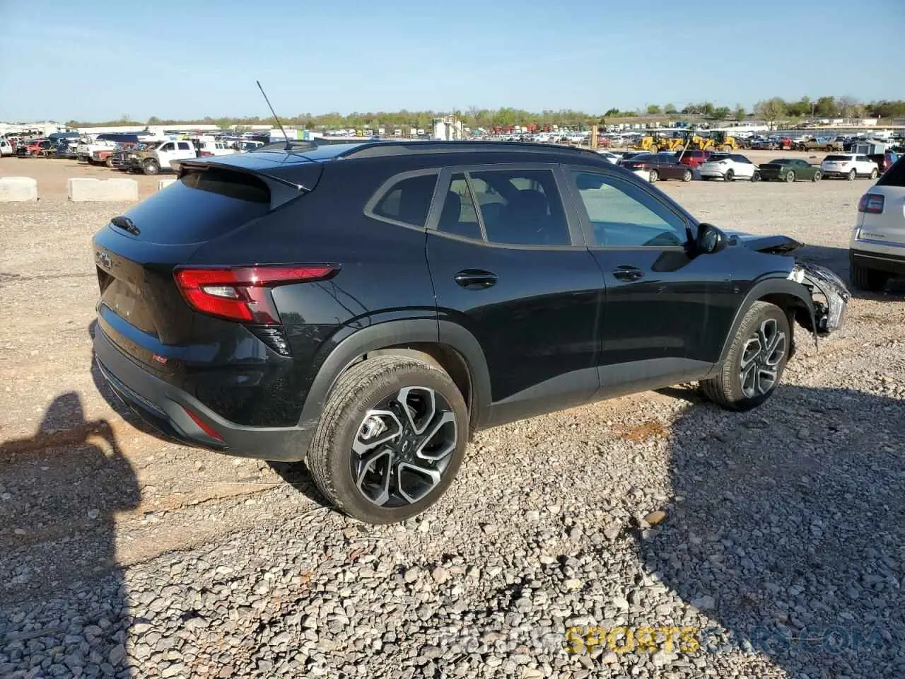 3 fotografías del automóvil dañado KL77LJE29RC165429 CHEVROLET TRAX 2RS 2024