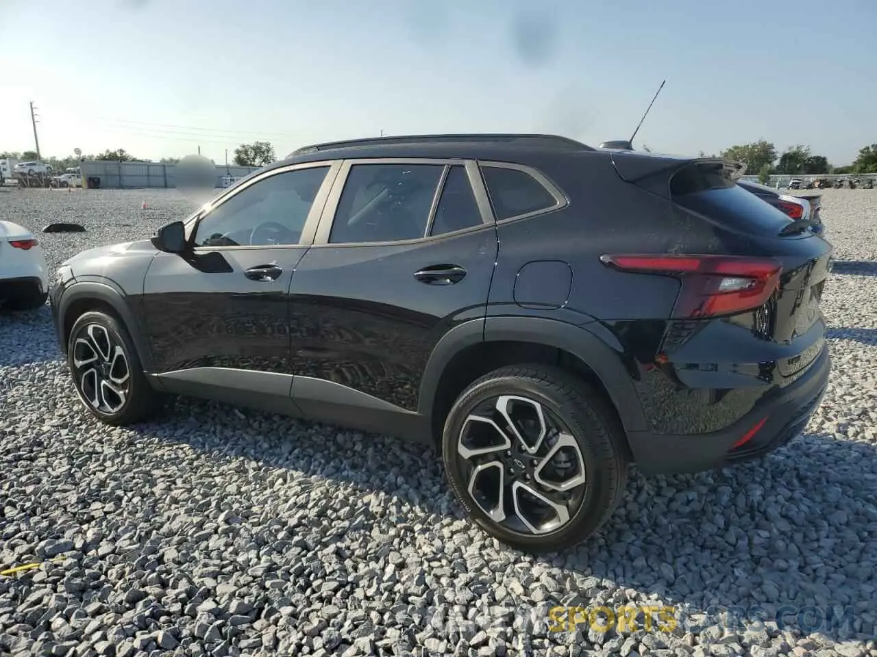 2 fotografías del automóvil dañado KL77LJE29RC177354 CHEVROLET TRAX 2RS 2024