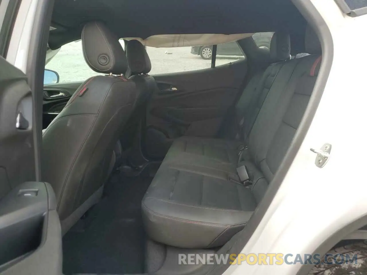 11 fotografías del automóvil dañado KL77LJEP0SC053958 CHEVROLET TRAX 2RS 2025