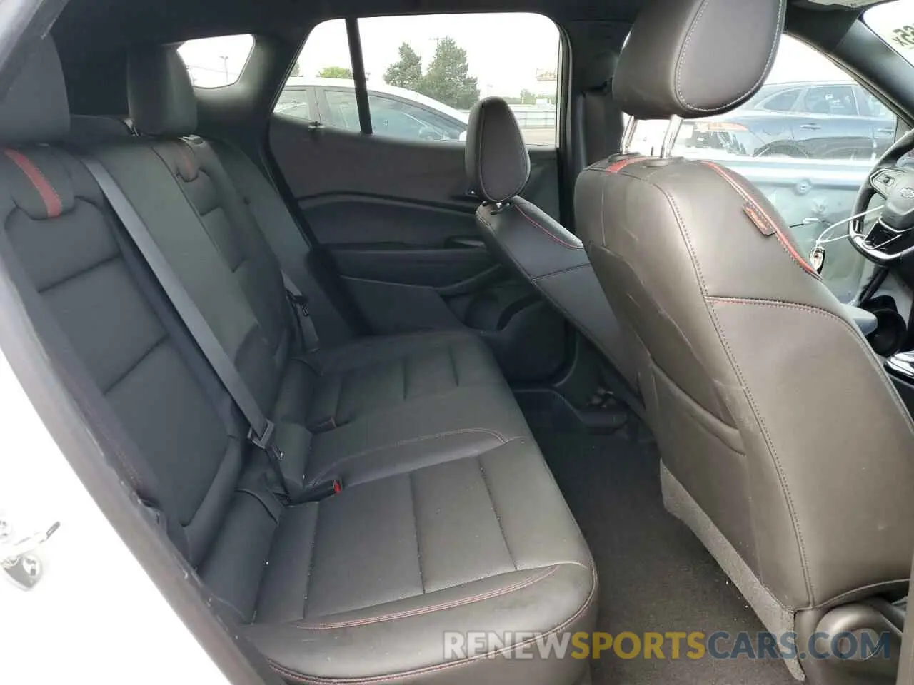 11 fotografías del automóvil dañado KL77LJEP2SC040080 CHEVROLET TRAX 2RS 2025